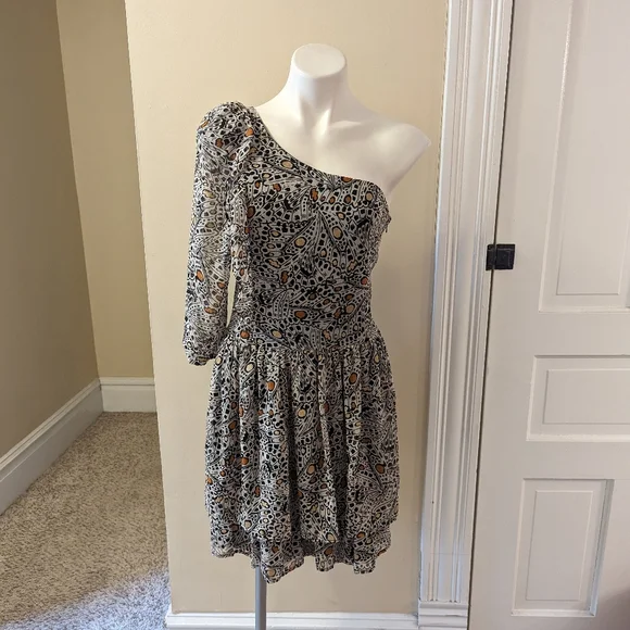 Express X Rachel Zoe | Dresses | Express X Rachel Zoe Black White Gold One  Shoulder Butterfly Dress Size M | Poshmark